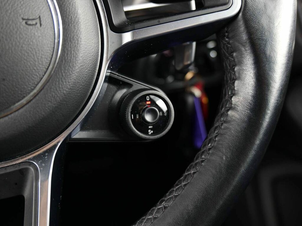 Porsche Macan Suv Black #26