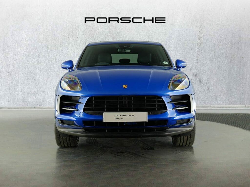 Porsche Macan Suv Black #7