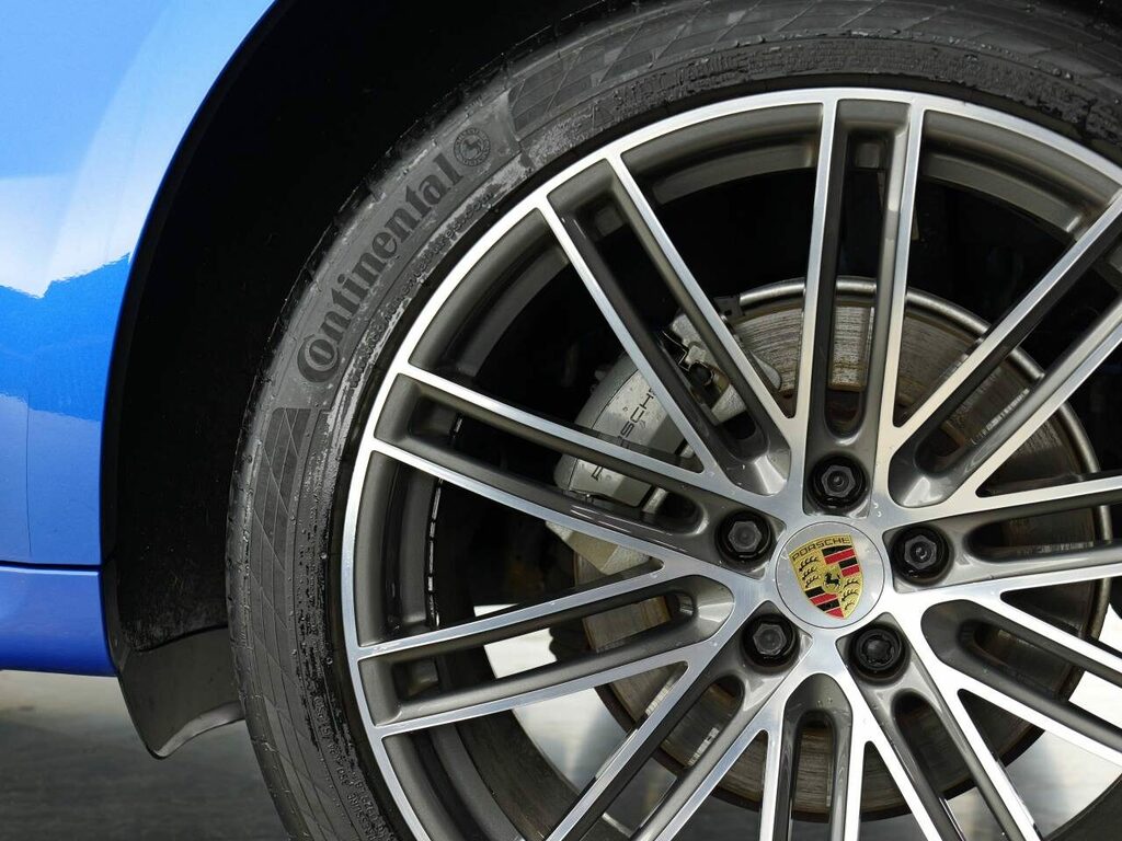 Porsche Macan Suv Black #32