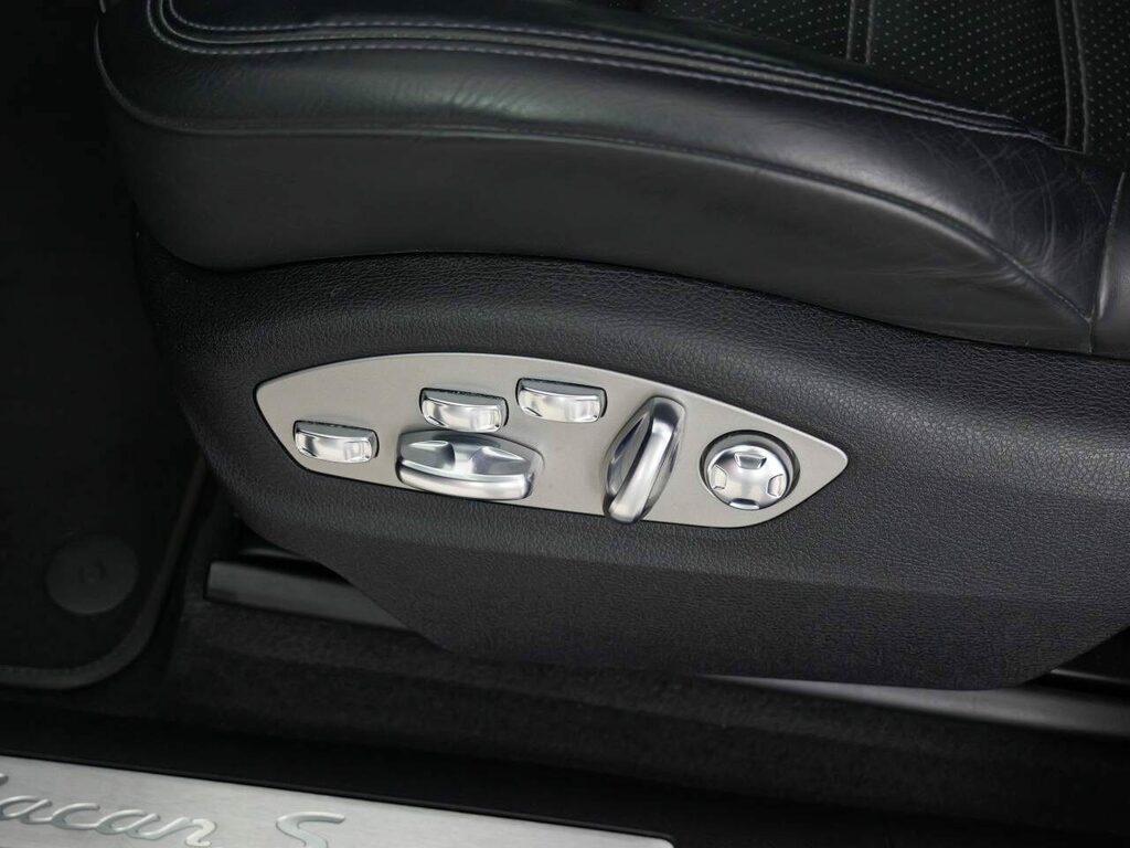 Porsche Macan Suv Black #28