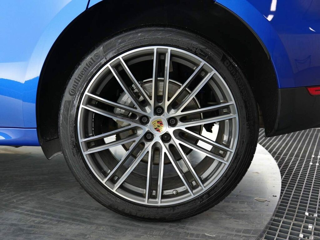 Porsche Macan Petrol Blue #6
