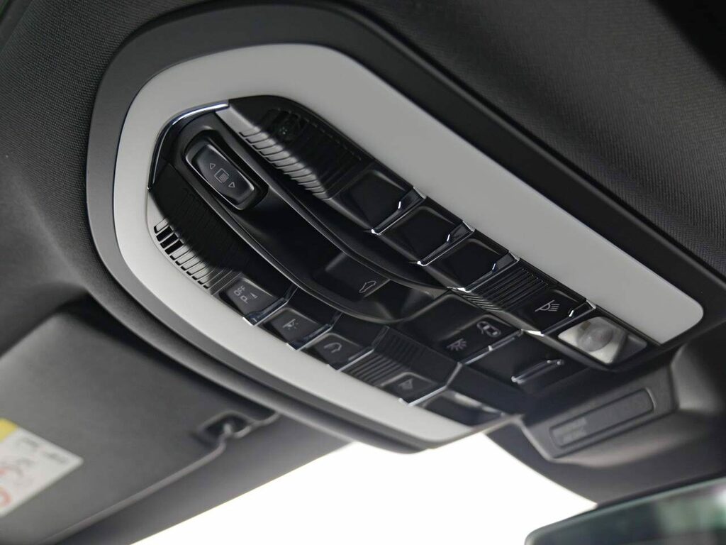 Porsche Macan Suv Black #24