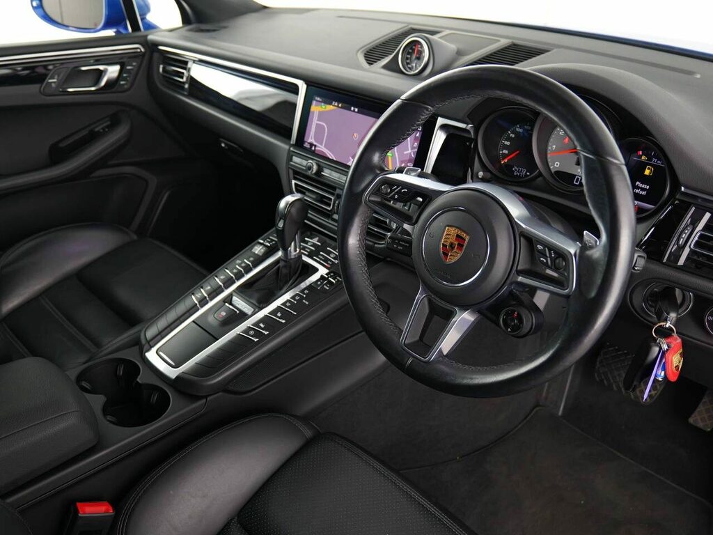 Porsche Macan Petrol Blue #4