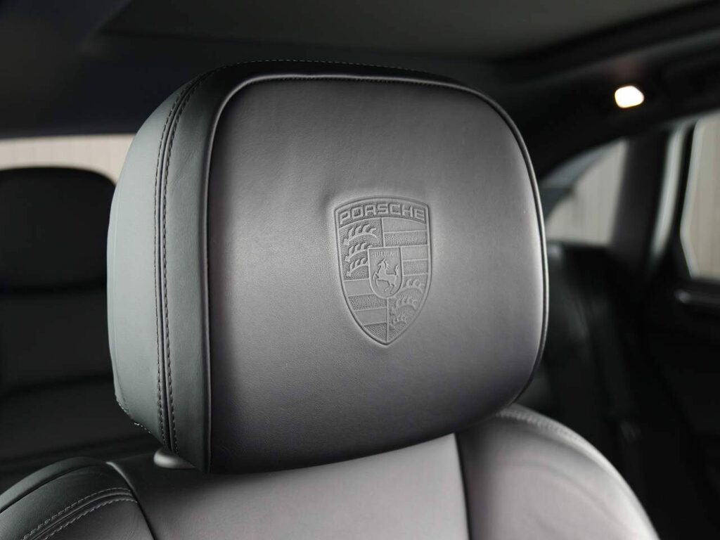 Porsche Macan Suv Black #33