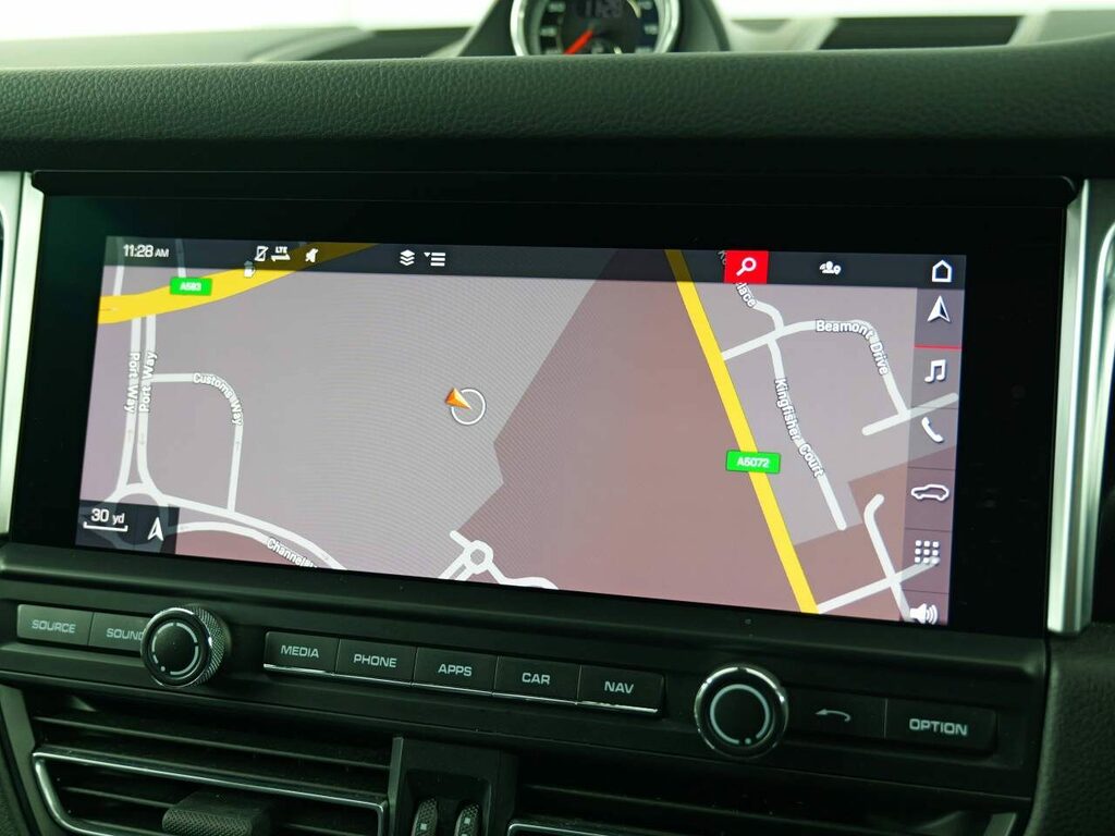Porsche Macan Suv Black #20