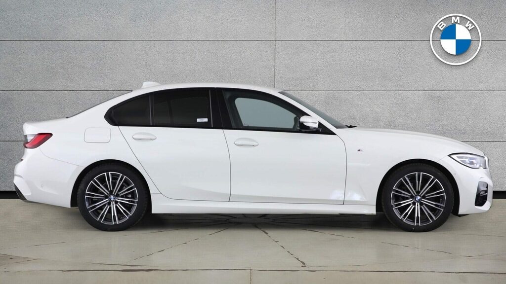 BMW 3 Series 318D M Sport White #3