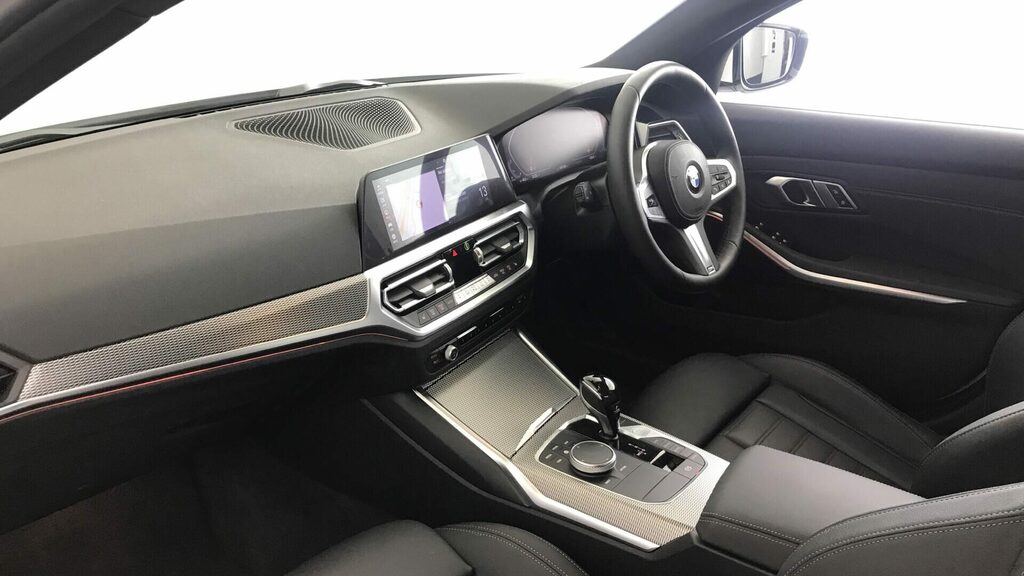BMW 3 Series 318D M Sport White #6