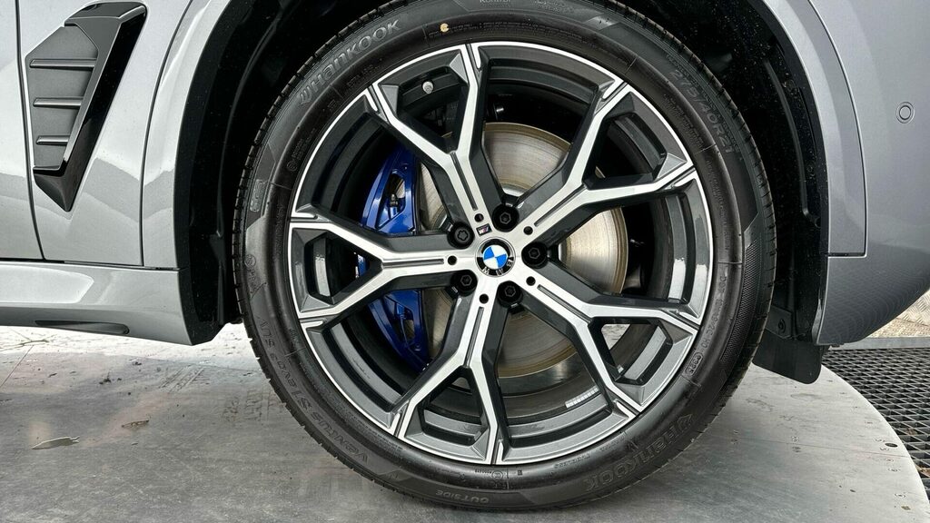 BMW X5 M50d Blue #18