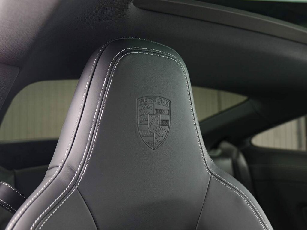 Porsche 911 2.2 S Silver #31