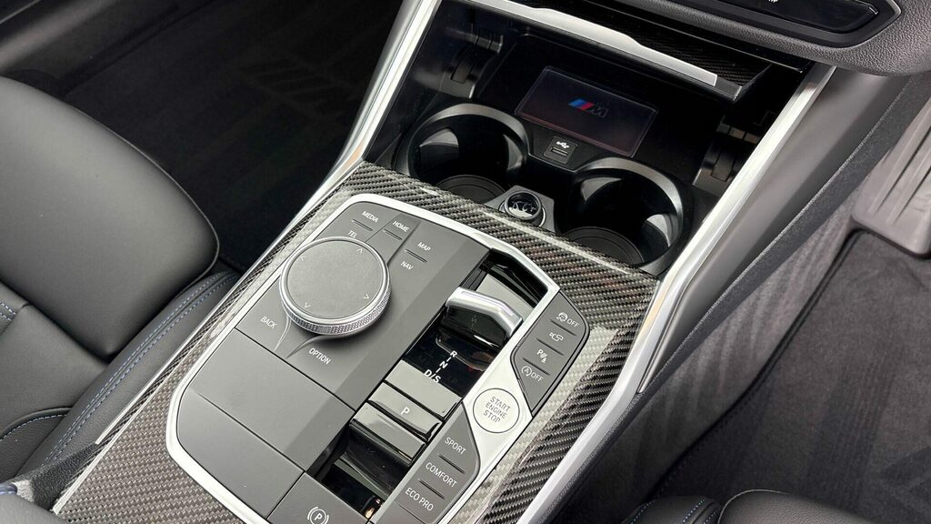BMW 3 Series Saloon Black #8