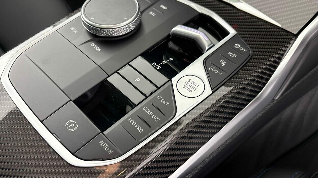 BMW 3 Series Saloon Black #13