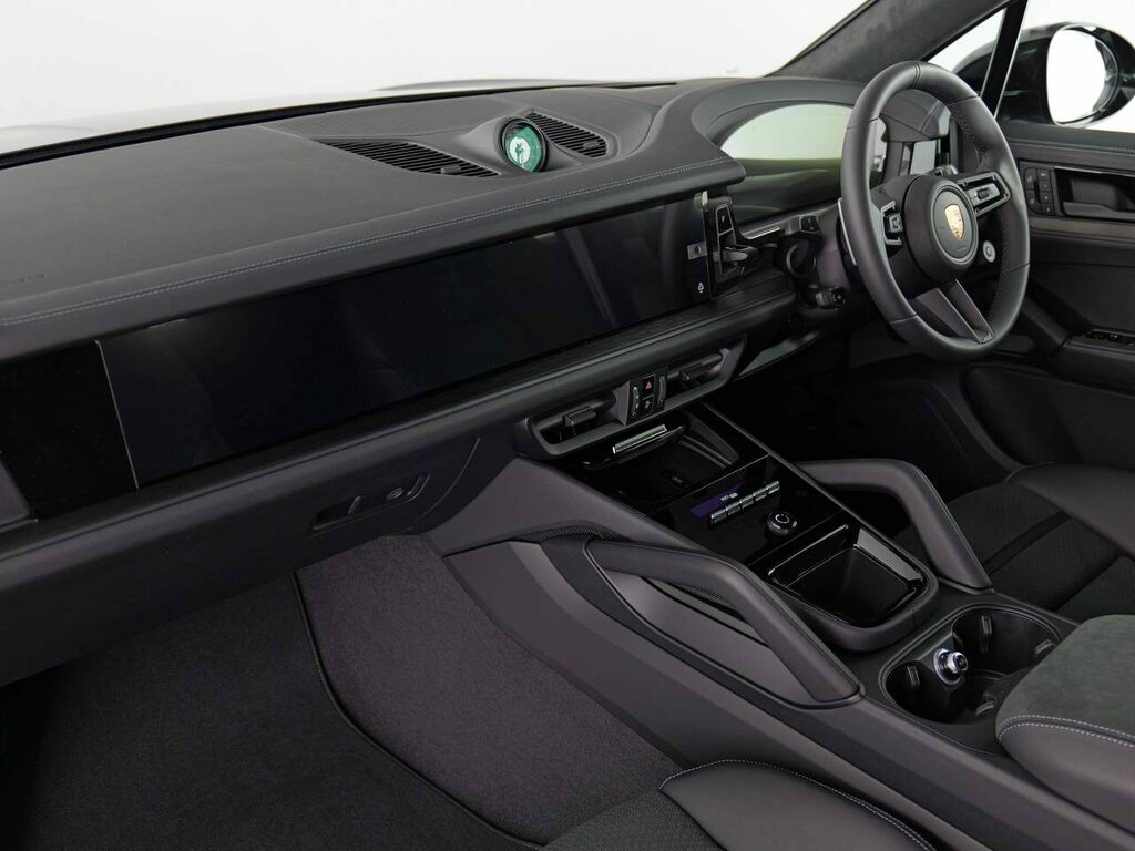 Porsche Cayenne Petrol Black #4