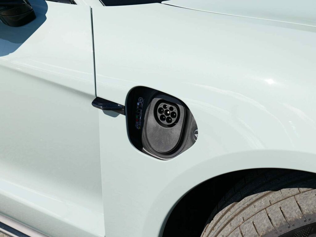 Porsche Taycan 4S Performance 420Kw 93.4Kwh Black #15