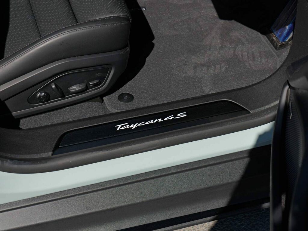 Porsche Taycan 4S Performance 420Kw 93.4Kwh Black #36