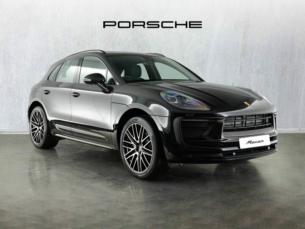 Porsche Macan Petrol Black