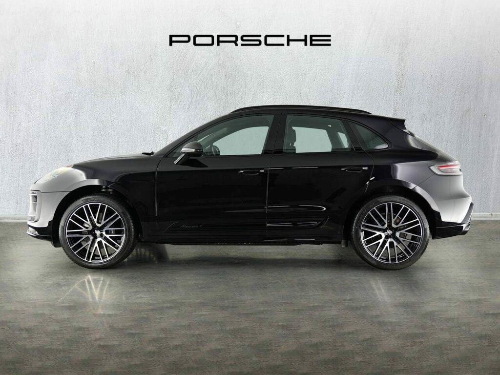 Porsche Macan Petrol Black #2