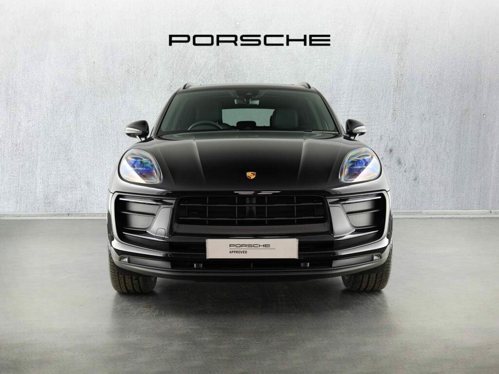 Porsche Macan Petrol Black #6