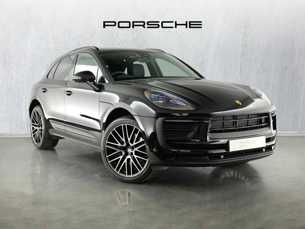 Porsche Macan Petrol Black