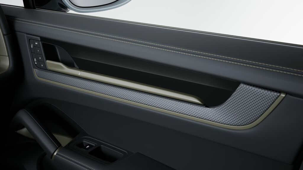 Porsche Cayenne Turbo E-hybrid Black #4