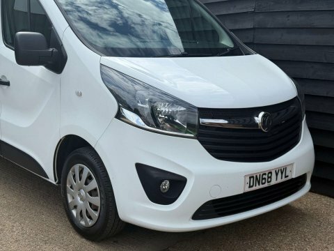 Vauxhall Vivaro 1.6 Vivaro 2900 DN68YYL White #5