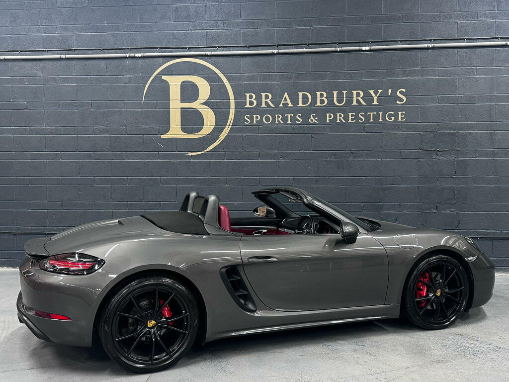 Porsche 718 Cayman 2.0T 25 Silver #22