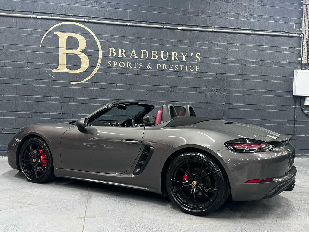 Porsche 718 Cayman 2.0T 25 Silver #74