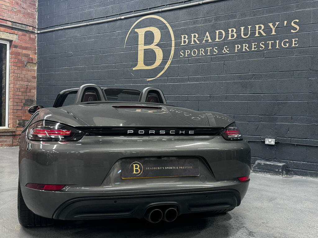 Porsche 718 Cayman 2.0T 25 Silver #79