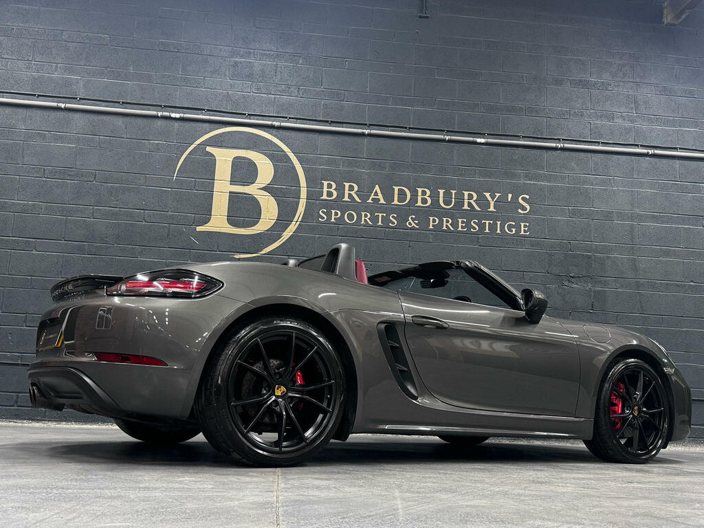 Porsche 718 Cayman 2.0T 25 Silver #8