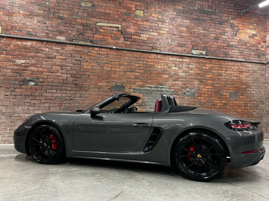 Porsche 718 Cayman 2.0T 25 Silver #86
