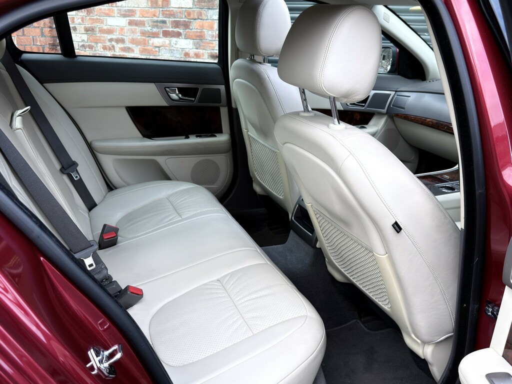 Jaguar XF Sv8 Blue #19