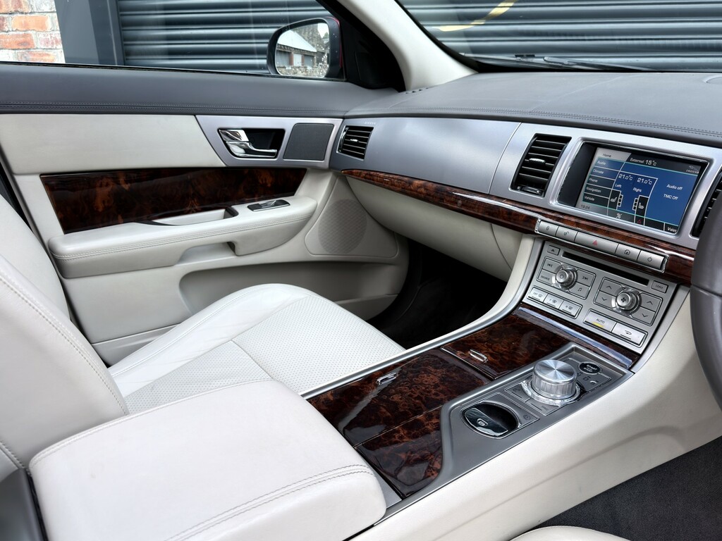 Jaguar XF Sv8 Blue #14