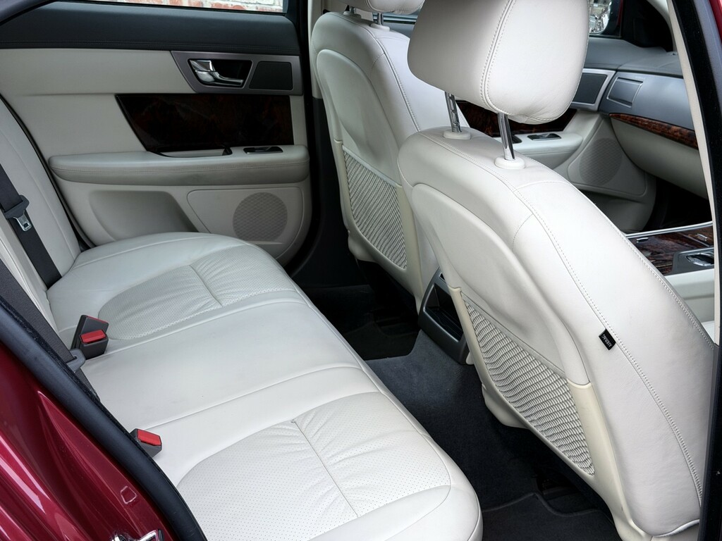 Jaguar XF Sv8 Blue #18