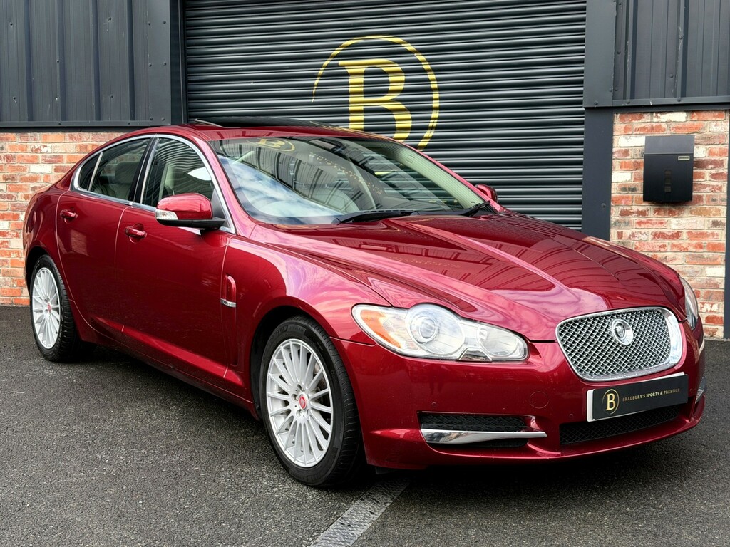 Jaguar XF 3.0 V6 Luxury Saloon Red #1