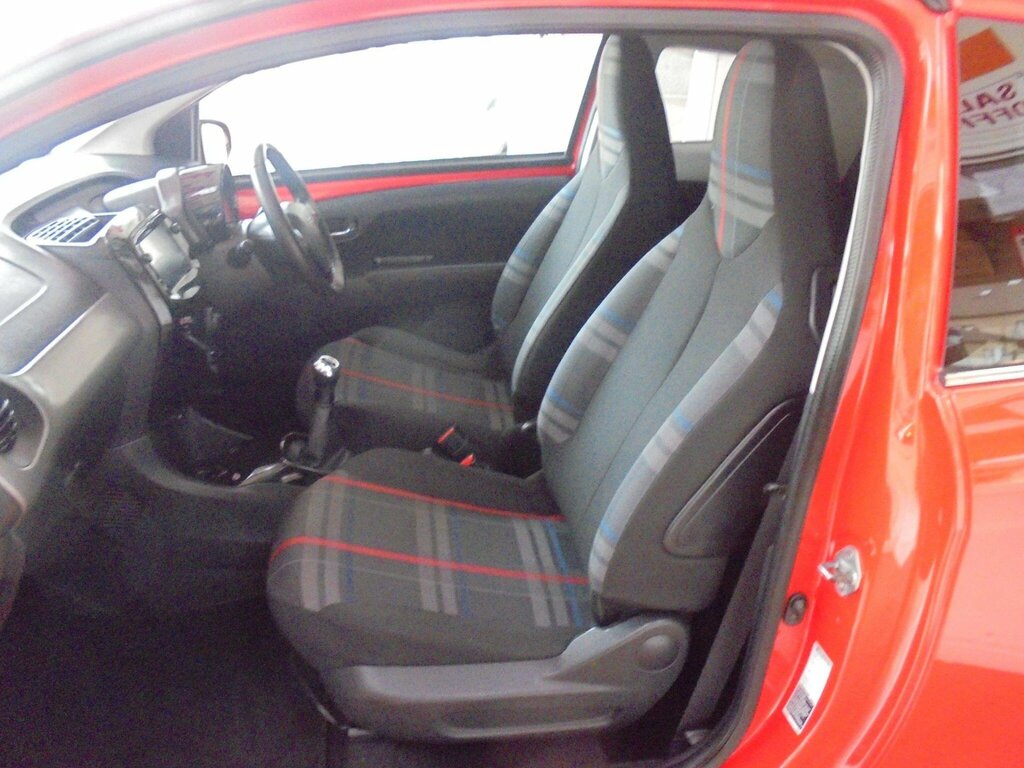 Peugeot 108 1.2 Puretech Allure Euro 6 Red #6