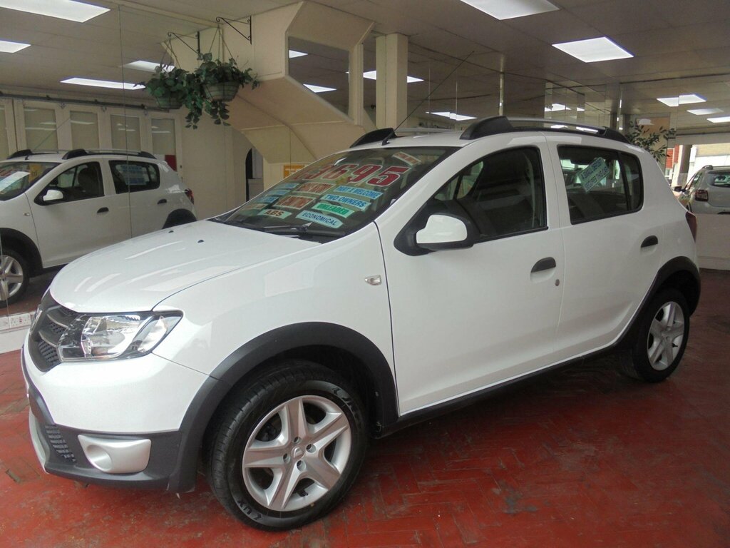 Dacia Sandero Stepway 0.9 Tce Laureate Euro 6 Ss GK16VXS White