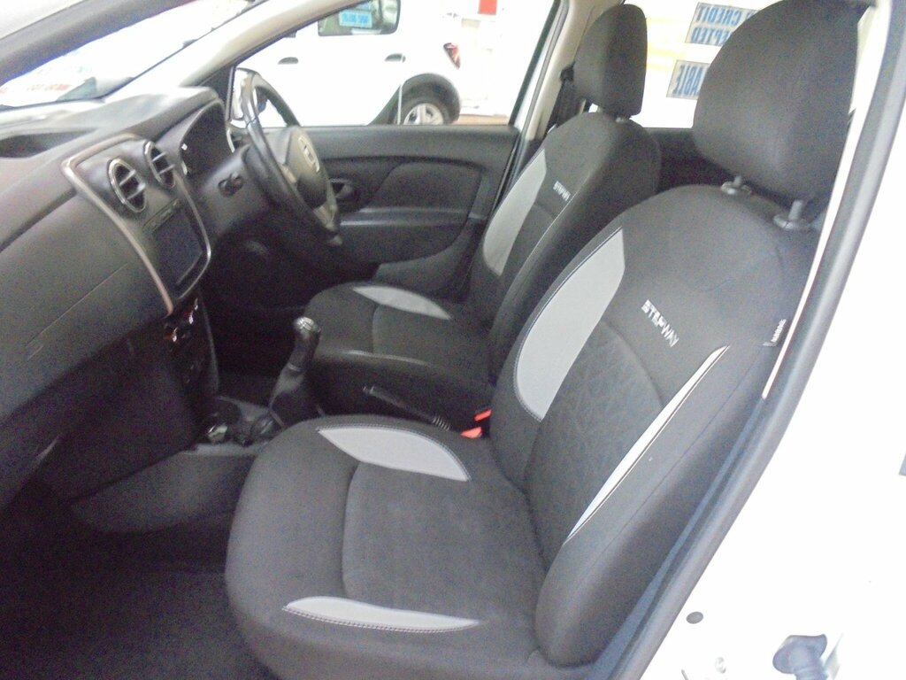 Dacia Sandero Stepway 0.9 Tce Laureate Euro 6 Ss GK16VXS White #5