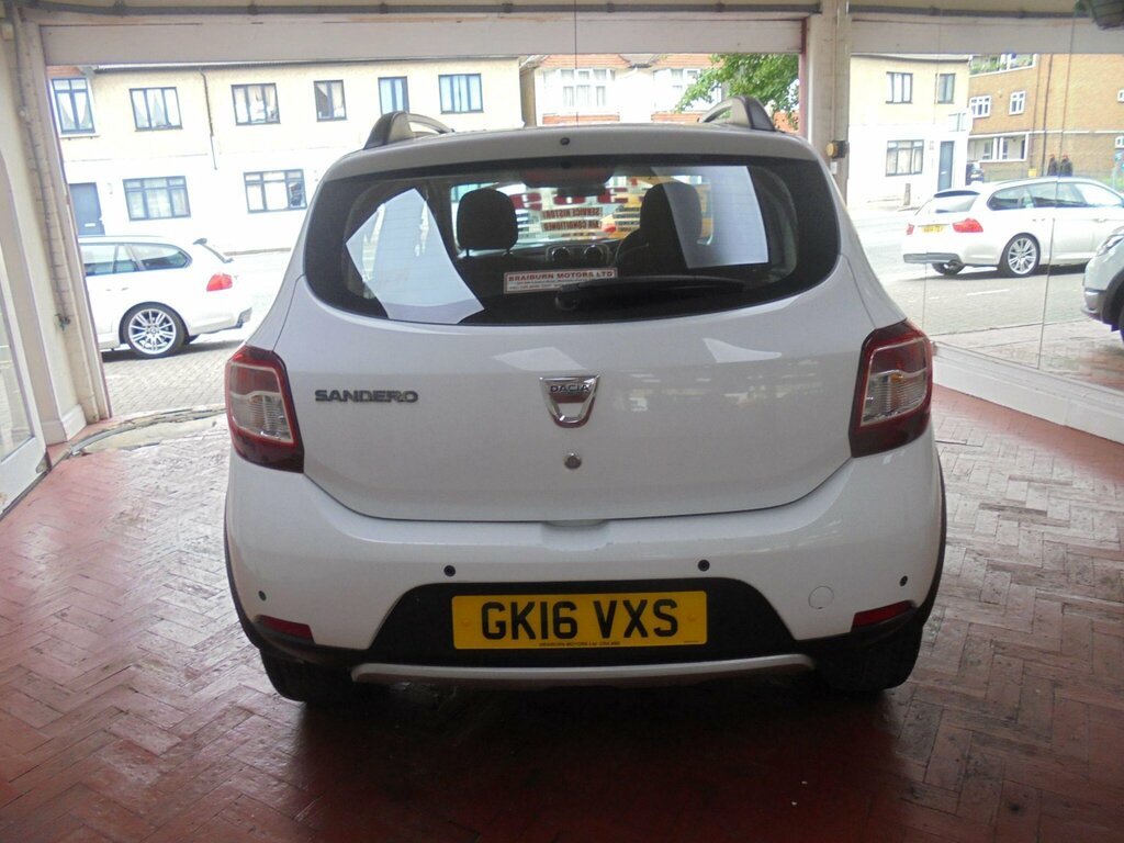 Dacia Sandero Stepway 0.9 Tce Laureate Euro 6 Ss GK16VXS White #3