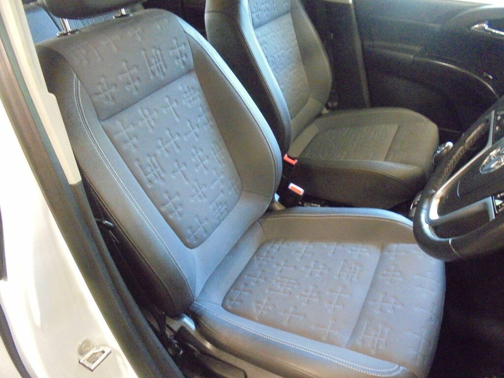 Vauxhall Meriva 1.4I 16V Life White #9