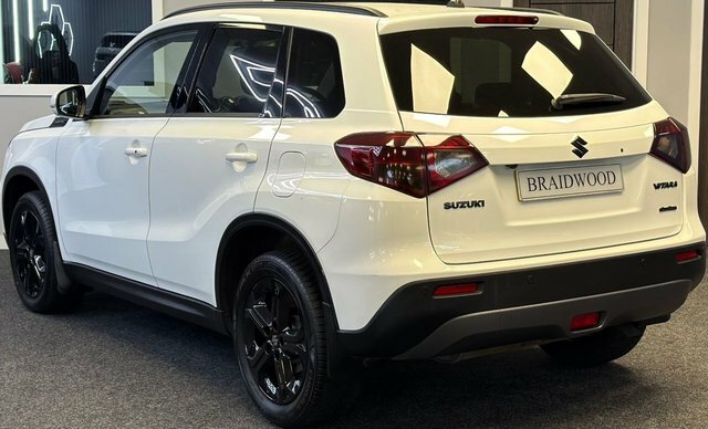 Suzuki Vitara Sz5 White #4