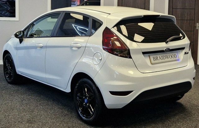 Ford Fiesta Hatchback SC62ODS White #4