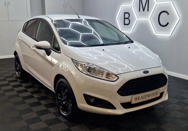 Ford Fiesta Hatchback SC62ODS White