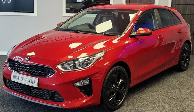 Kia Ceed Hatchback RE19UHR Red #5