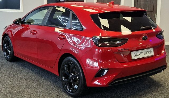 Kia Ceed Hatchback RE19UHR Red #4