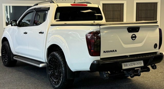 Nissan Navara Dci Tekna 4X4 Shr Dcb White #4