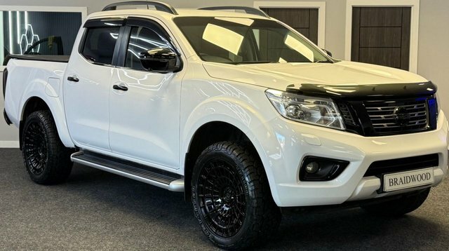 Nissan Navara Dci Tekna 4X4 Shr Dcb White #3