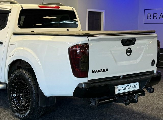 Nissan Navara Dci Tekna 4X4 Shr Dcb Black #26