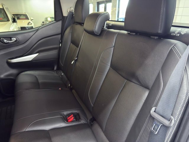 Nissan Navara Dci Tekna 4X4 Shr Dcb Black #14