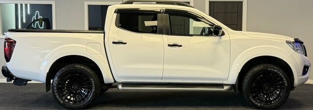 Nissan Navara Dci Tekna 4X4 Shr Dcb Black #24
