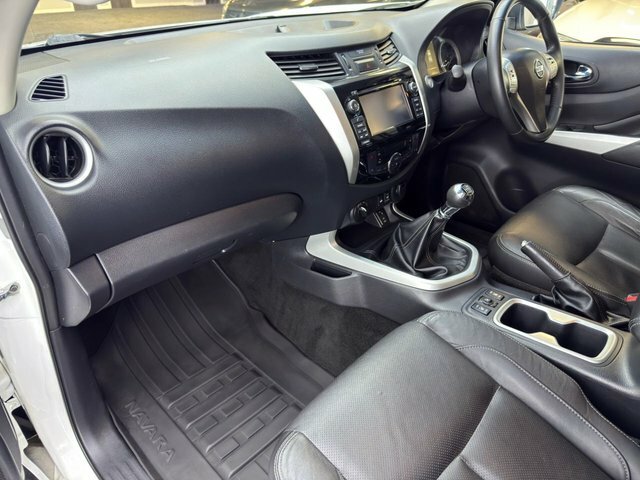Nissan Navara Dci Tekna 4X4 Shr Dcb Black #16