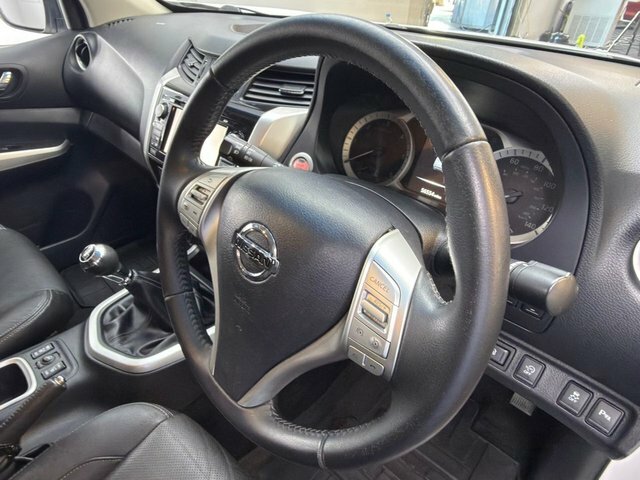 Nissan Navara Dci Tekna 4X4 Shr Dcb Black #7